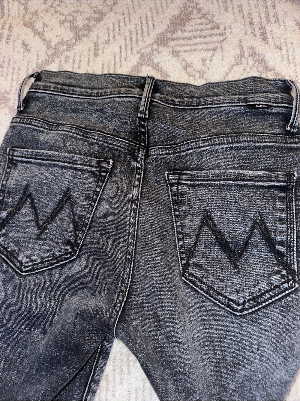 MOTHER Insider Crop Step Fray Jeans Gray Black Wash High Rise Skinny 26
